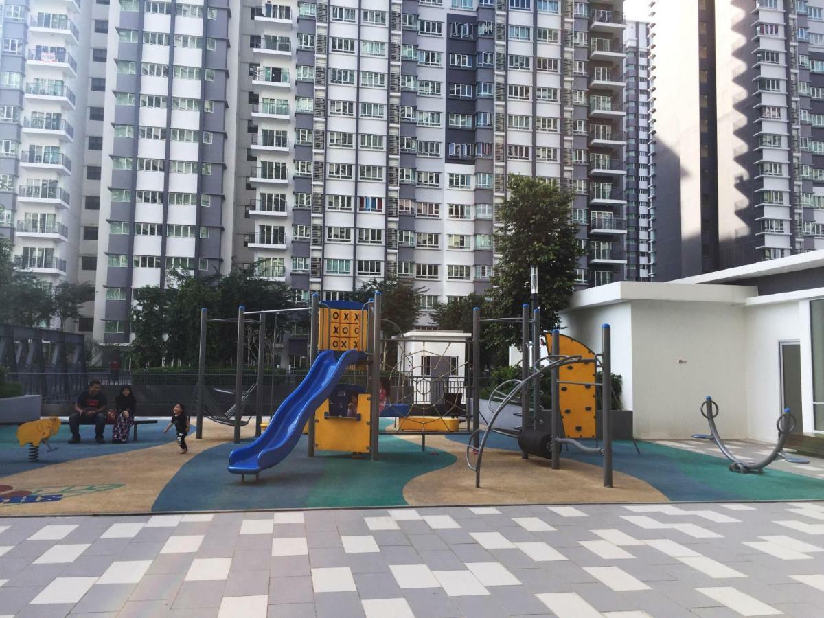 באנגי Del'S Guesthouse @ Southville Same Level With Pool Fits 8 מראה חיצוני תמונה